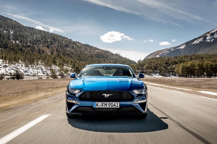 Ford Mustang EcoBoost Fastback 2017 года  (EU) (фото 11 из 16)
